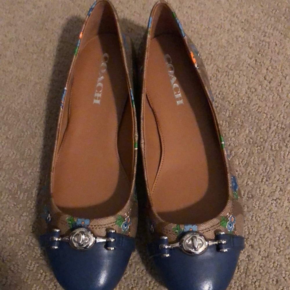 Cute comfy coach flats new never worn in box